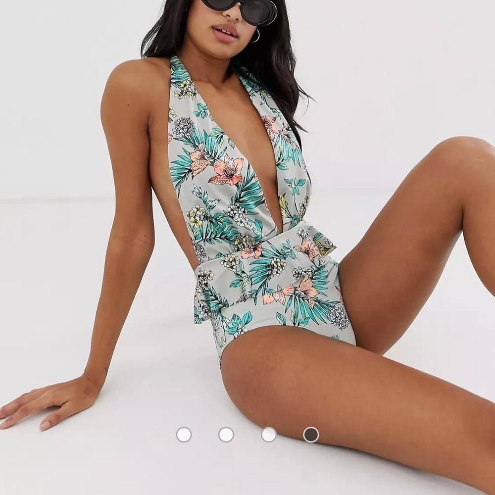 ASOS Ruffle Peplum Plunge Tropical Floral Print one piece Swimsuit‎ US 8 sexy - Picture 11 of 12